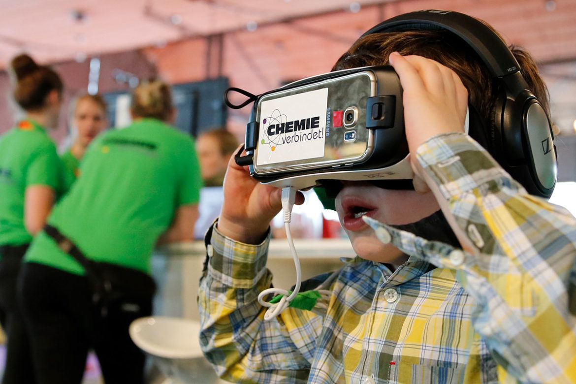 Innovatives Recruiting mit 360° Video-VR-App und Virtual Reality Headsets auf der IdeenExpo 2017