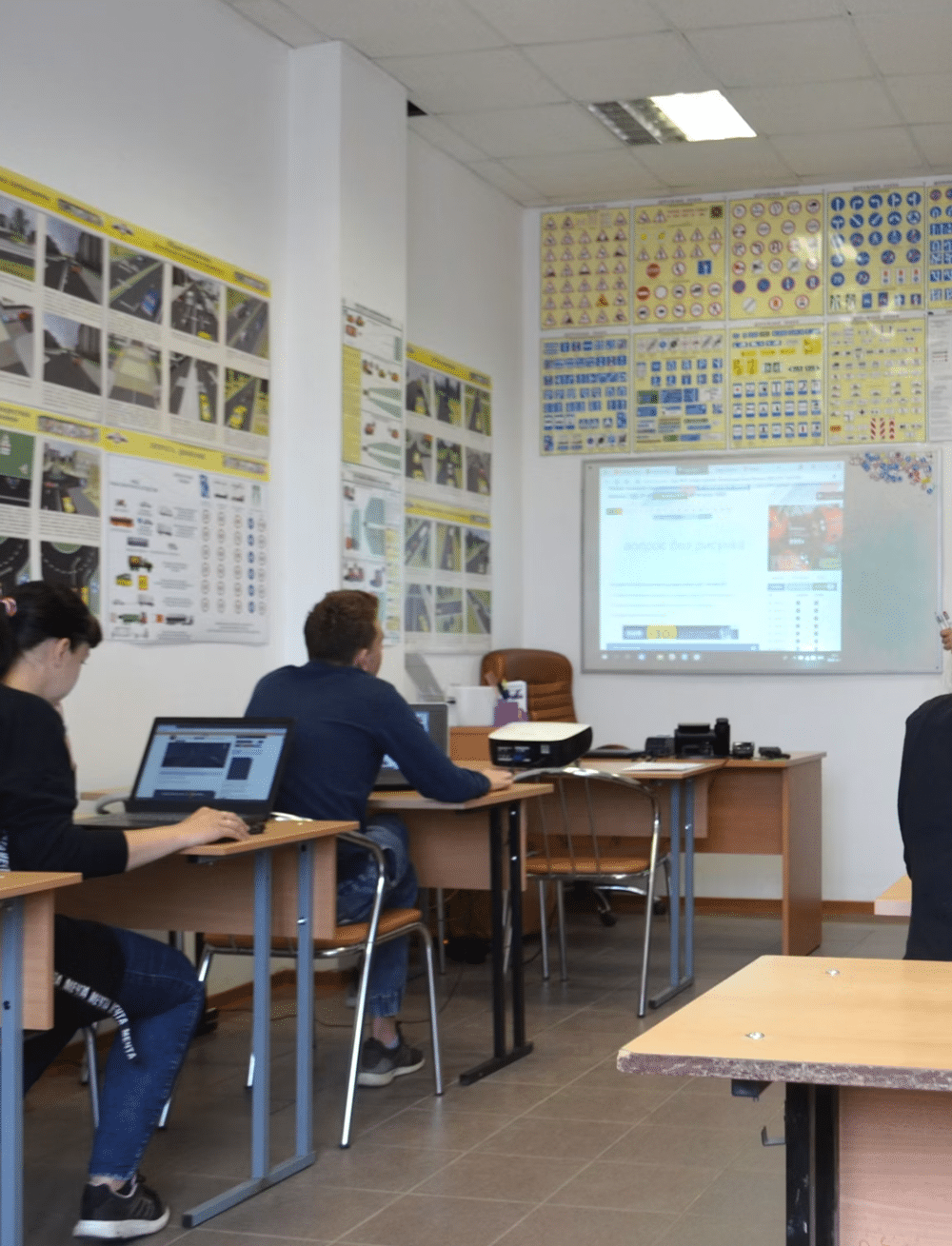 schulung-bildung-technik-mieten-fonlos